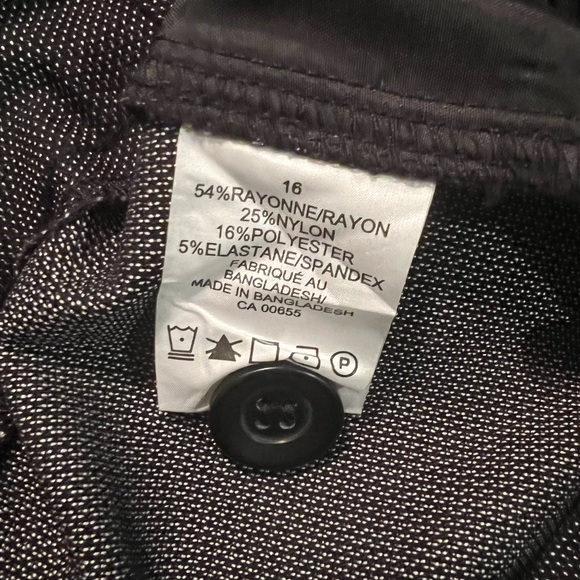 Penningtons curvy fit dress pant capri - Picture 4 of 4